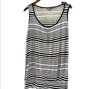 Daisy Fuentes tank top. Jerry knit - banded waist.